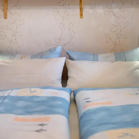 - Strandnah Lejlighed *